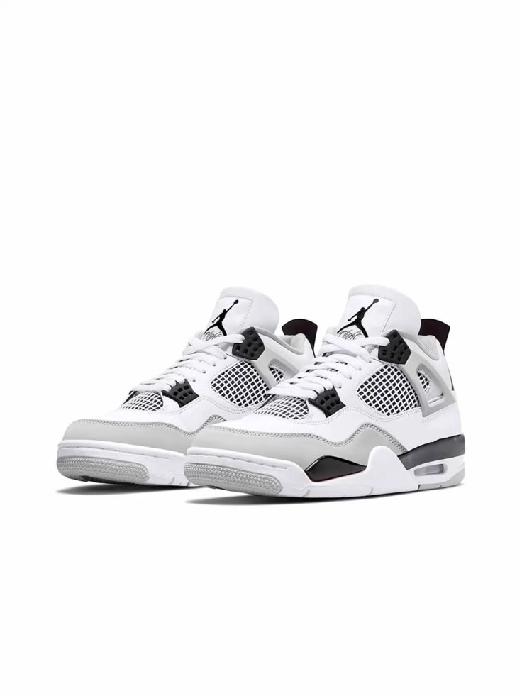 Jordan Retro 4 Military