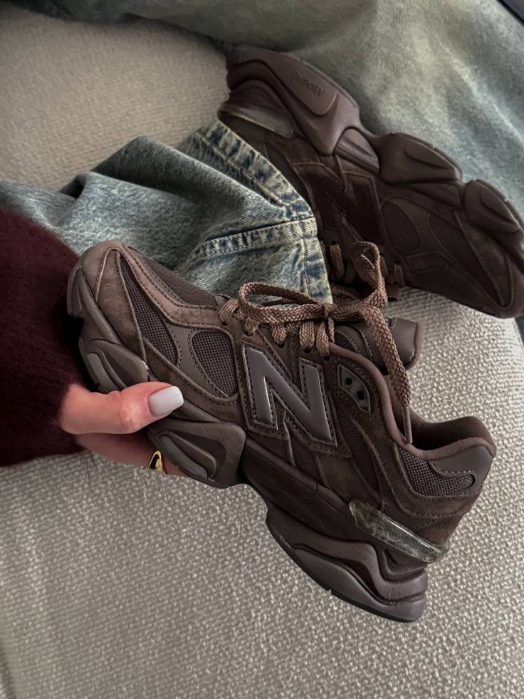 New Balance 9060 Chocolate