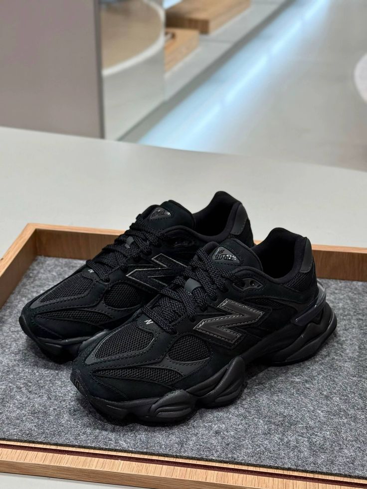 New Balance 9060 Negro