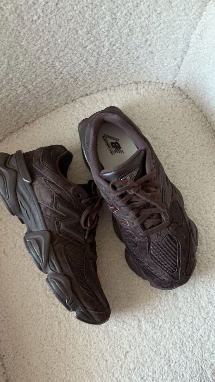 New Balance 9060 Chocolate