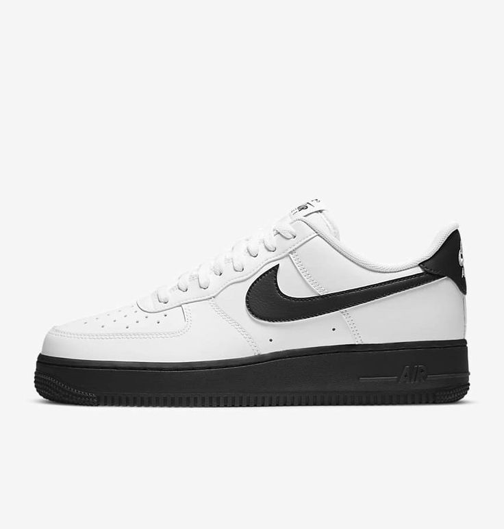 Nike Air Force 1 07 Suela Nega