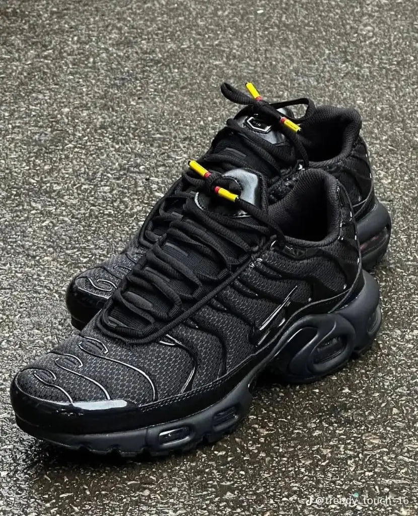 Nike Air Max Plus "Triple Black"